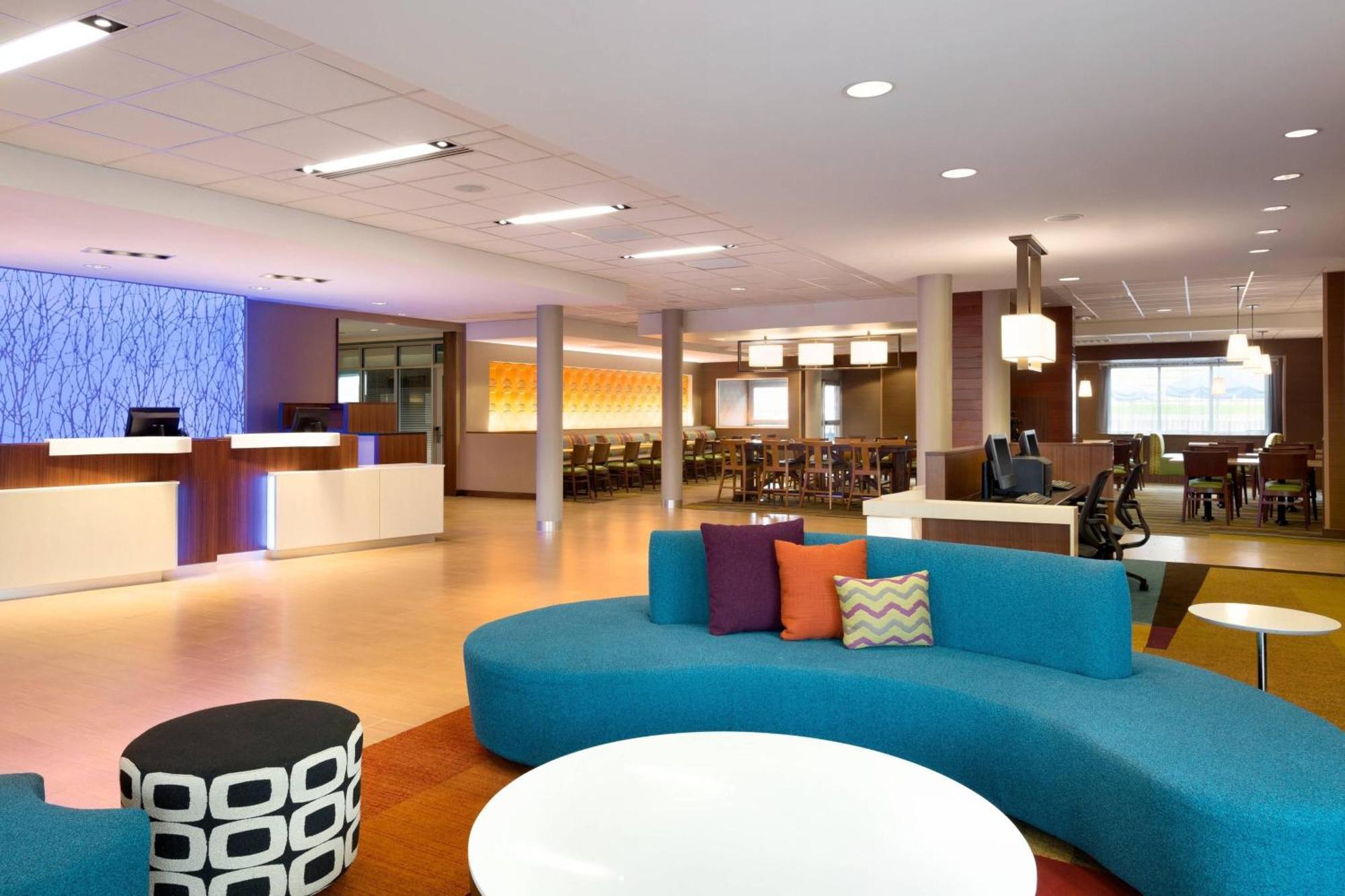 Hotel Fairfield & By Marriott Lancaster East At The Outlets 3*